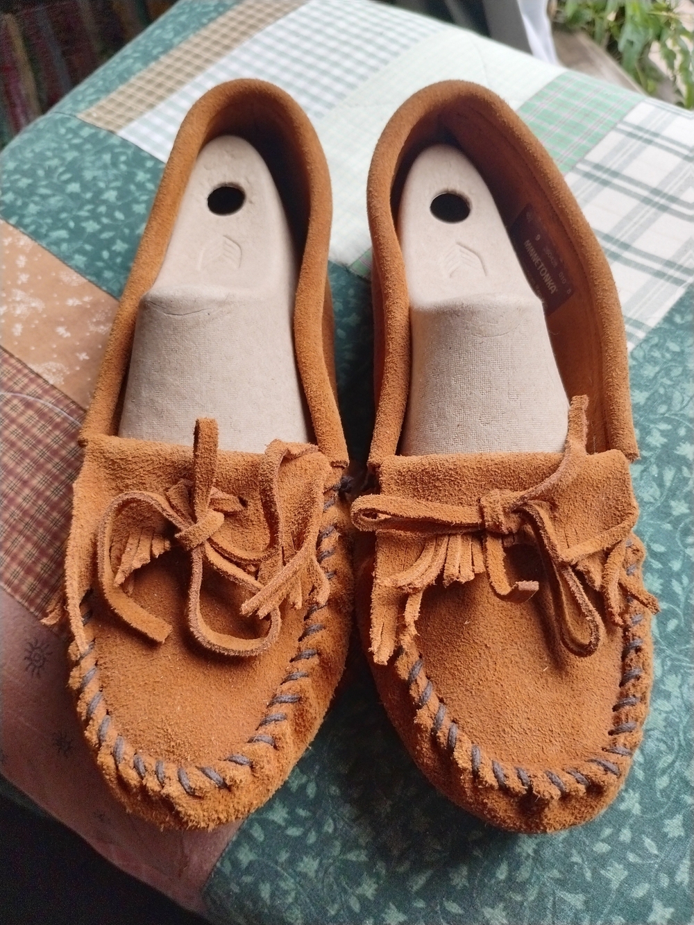 Minnetonka 402 Womens Sz 9 Brown Suede Fringe Non Skid Sole Moccasin Flat Shoes - Picture 8 of 8